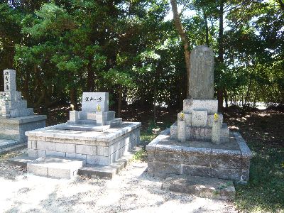 境内の墓石碑